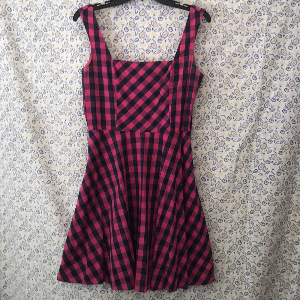 Pinup picnic dress with bow on back 🎁